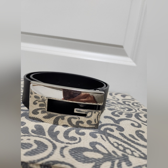 Gucci Accessories - Vintage Gucci Black/Silver Leather Belt